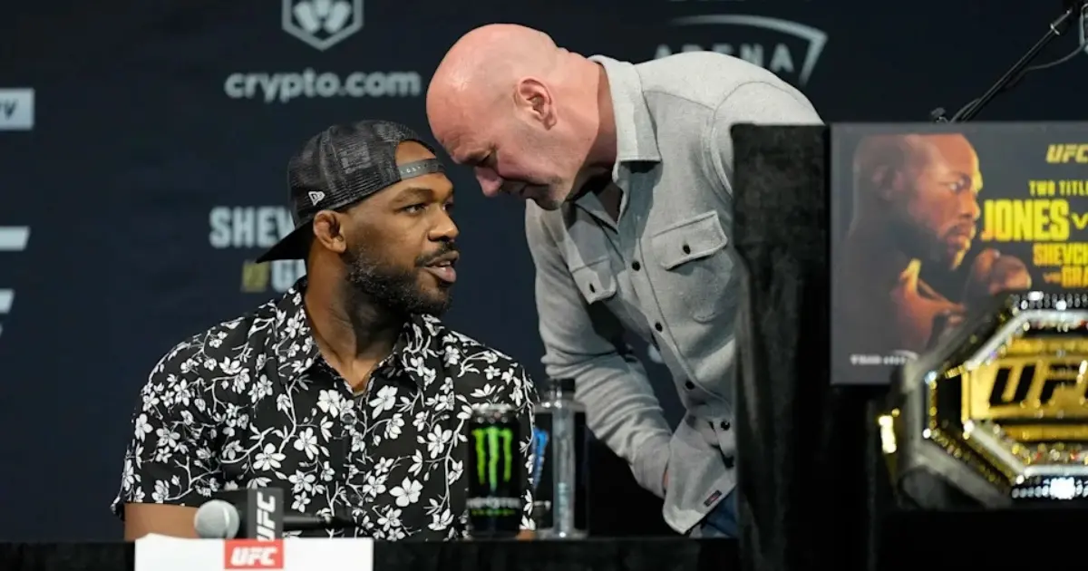 Jon Jones contesta Dana White e cita impasse financeiro para ausência em evento na Casa Branca; entenda