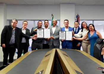 Governador autoriza obras na BA-420 e entrega equipamentos para Maragogipe