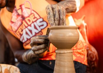 Feira de Caxixis 2026 acontece entre os dias 02 e 05 de Abril em Nazaré-Ba reunindo grandes shows e o melhor do artesanato do Recôncavo Baiano