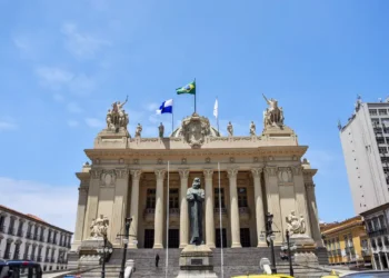 Ferros-velhos poderão ser fechados se venderem fios de cobre roubados