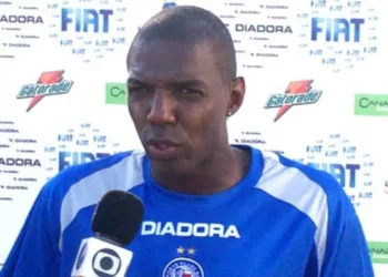 Morre Reinaldo Aleluia, ex-atacante do Bahia, aos 53 anos