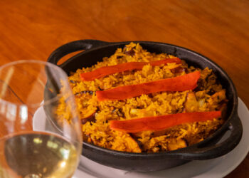 Restaurante Santiago abre encomendas de pratos da cozinha ibérica para a Semana Santa