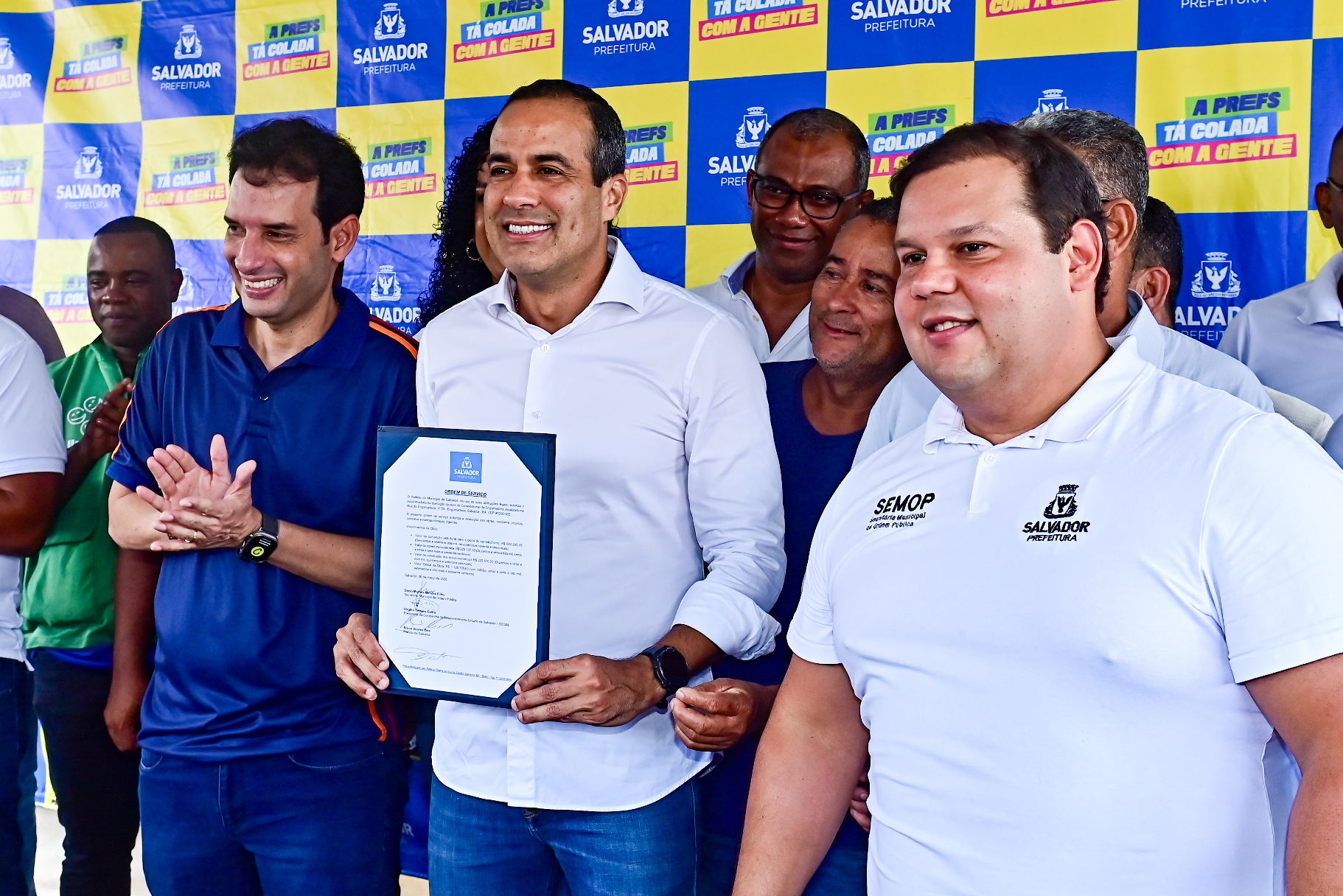 Prefeitura assina ordem de serviço para construção de camelódromo na Engomadeira em área cedida pela Uneb