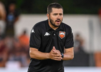 Auxiliar do Camboriú, Matheus Batista celebra classificação na Taça Acesc e mira final com o Criciúma