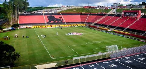 Abertura de mercado: por que o futebol se tornou a vitrine da vez para o conteúdo adulto?      Após anúncio de patrocínio ao Vila Nova, plataforma