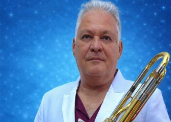 Quando a música convida o corpo: Fred Dantas transforma a Varanda do SESI em salão de dança