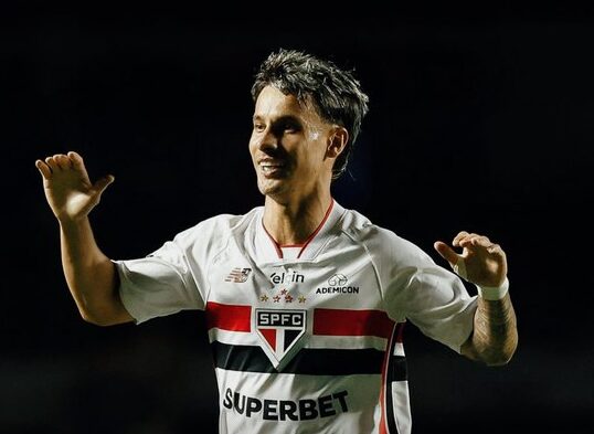 Brasileirão: Ferreira brilha e São Paulo aplica 4 a 1 no Cruzeiro