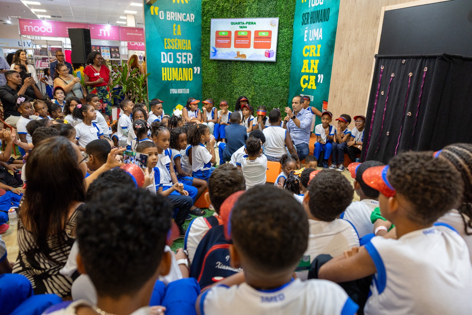 Marcas levam ativações, ações sociais e conteúdo para a Bienal Bahia e são destaque no evento