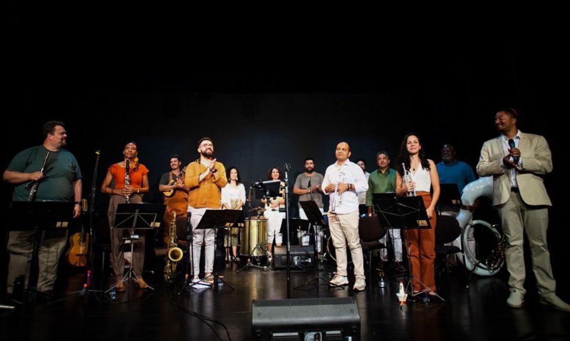 Dia do choro: orquestra dedicada ao gênero prepara primeiro álbum