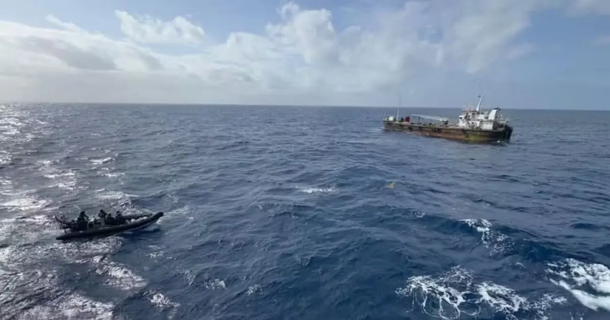Comandante de navio africano resgatado pela Marinha do Brasil morre