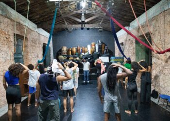 Escola Livre de Teatro abre inscrições para curso de formação e montagem cênica