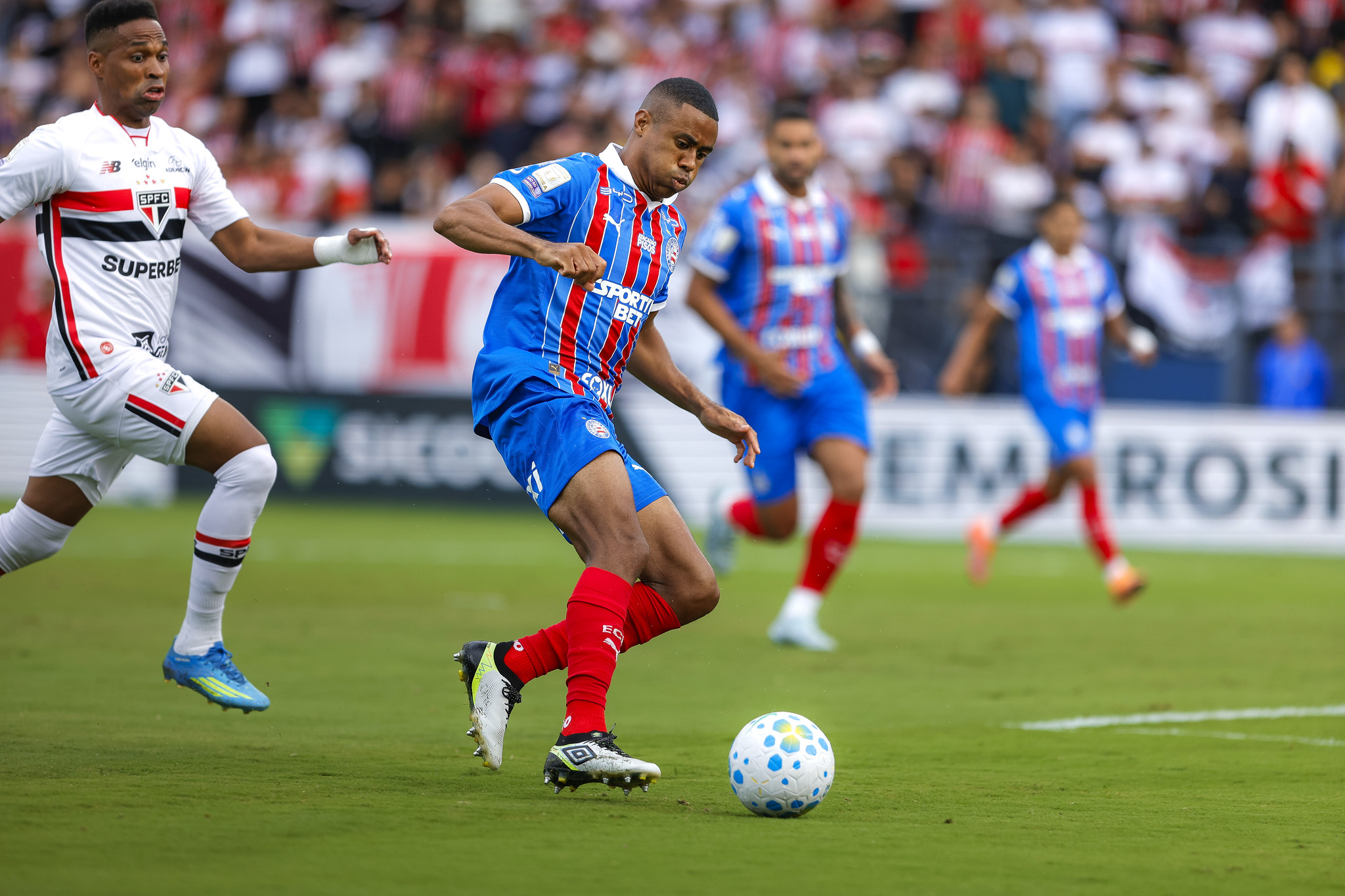 Empate heróico: Bahia supera catimba do São Paulo e marca no finalzinho
