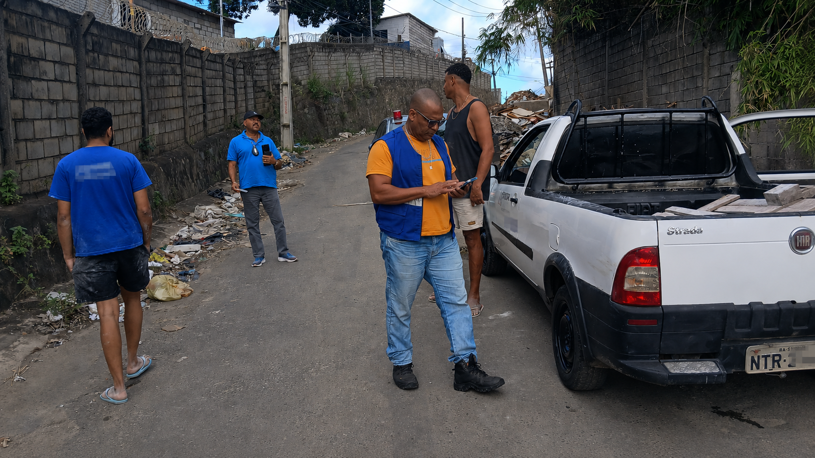 Limpurb apreende veículo em operação contra descarte irregular de resíduos e já autuou mais de 80 casos este ano
