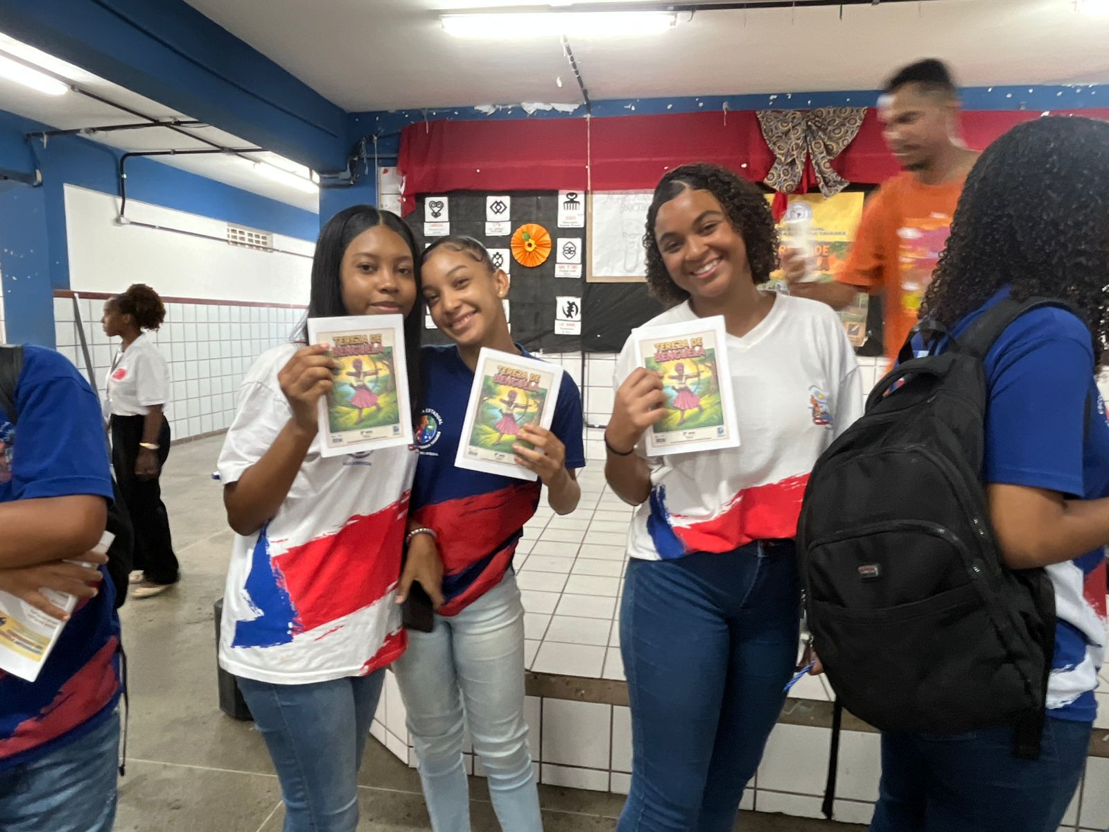 Estudantes da rede estadual lançam revista em quadrinho com temática de combate ao racismo