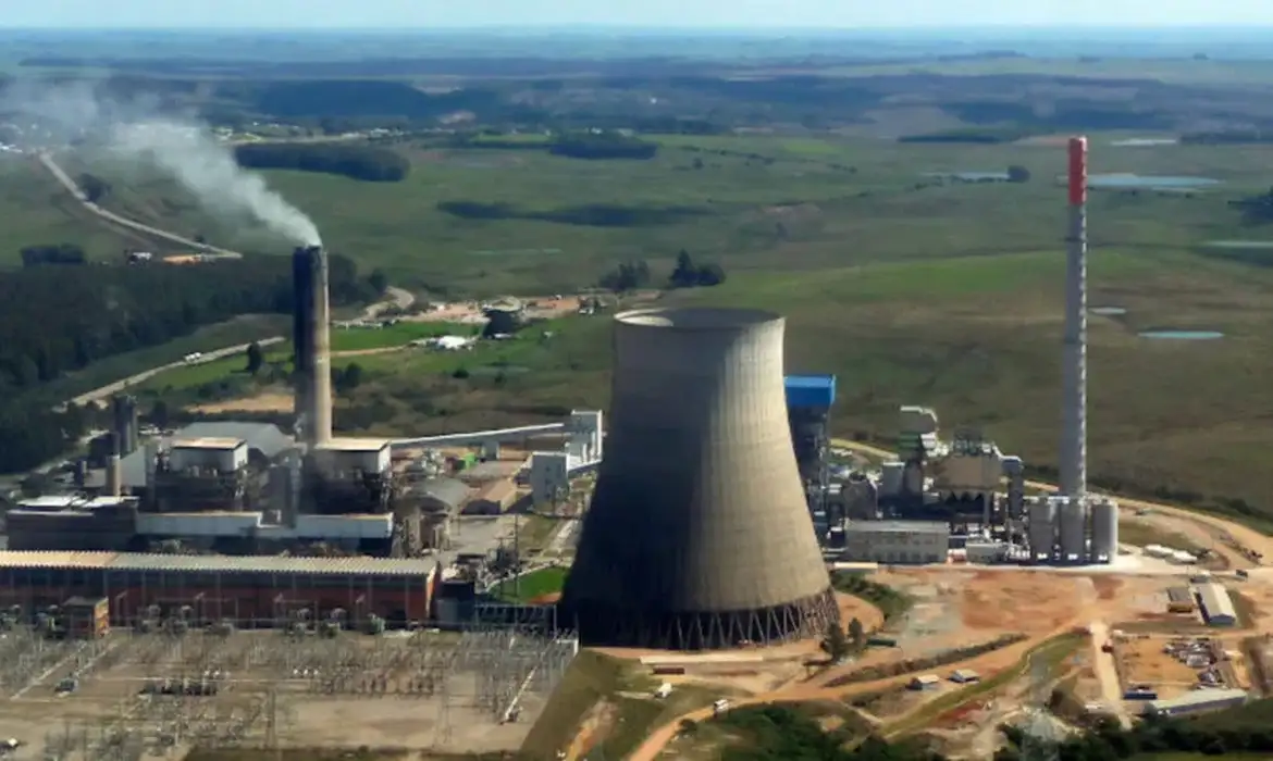 Estudo global vê contradição em política para carvão mineral no Brasil