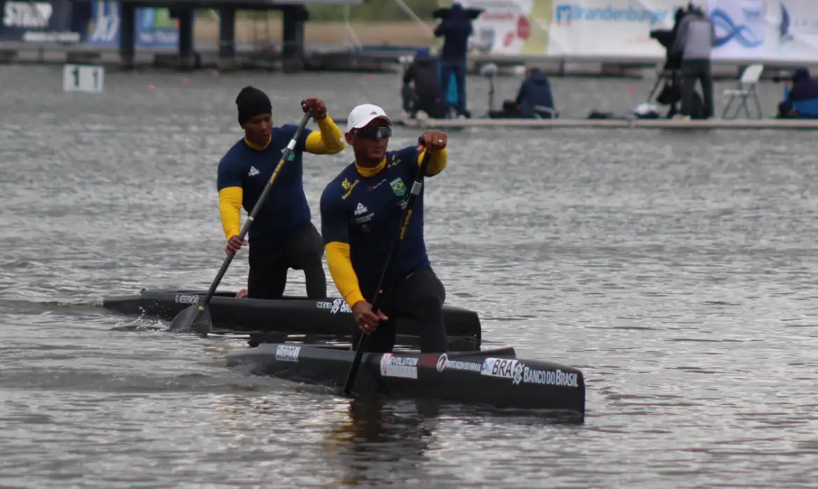 Brasileiros  ganham dois ouros na Copa do Mundo de canoagem e paracanoagem