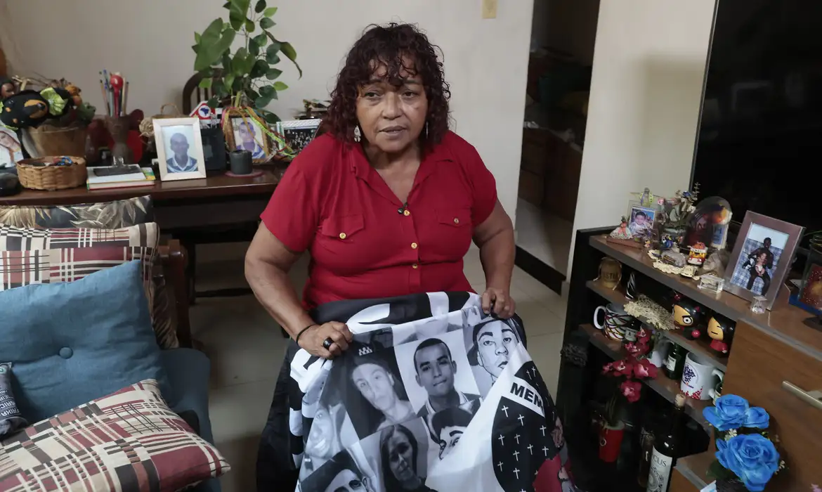 “Nossos filhos pagaram por guerra que não era deles”, diz Mãe de Maio