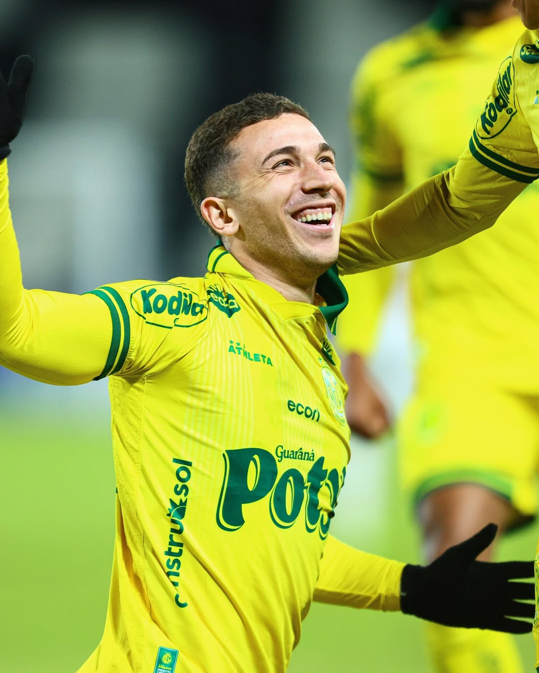 Autor de gol histórico, Nathan Fogaça comemora classificação do Mirassol na Libertadores