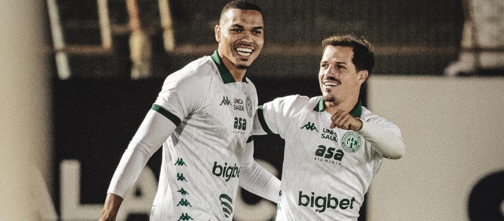 Vice-artilheiro do Guarani, zagueiro Jonathan Costa aposta em sequência como mandante visando classificação na Série C