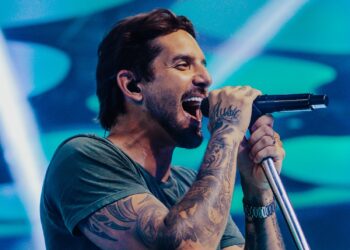 Banda EVA leva repertório de sucessos a um dos maiores eventos de Copa do Mundo no RJ