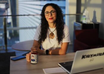 Burnout cresce 823% no Brasil e mulheres de meia-idade estão no centro da crise de saúde mental