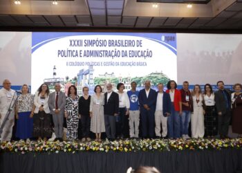 SEC dialoga sobre políticas educacionais durante abertura de simpósio e colóquio em Salvador