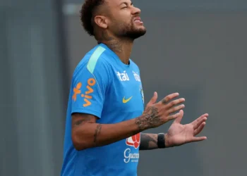 Neymar treina sem restrições com o grupo pelo segundo dia seguido