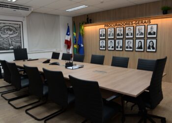 Procuradoria-Geral de Salvador promove palestra sobre uso de IA no setor público e inicia programa de transformação digital