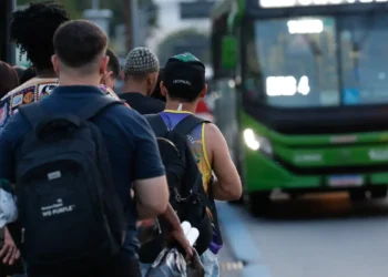 Motoristas de ônibus do Rio iniciam greve nesta segunda-feira