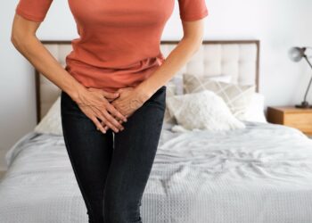 Junho chama atenção para condição pélvica que afeta milhões de mulheres e pode ser tratada pelo SUS sem cirurgia