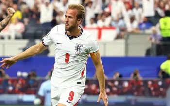 Harry Kane sobra em campo e Inglaterra bate Croácia por 4 a 2 na Copa