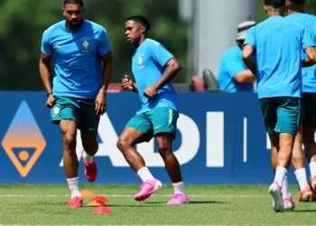 Sem Neymar, Brasil finaliza preparação para estreia na Copa no sábado