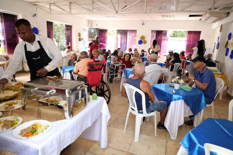 29_07_2026_Almoco comemoracao 139 anos Abrigo D Pedro II_Fot Bruno Concha_Secom_Pms (5)