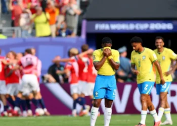 Com críticas, adeus do Brasil à Copa estampa jornais mundo afora