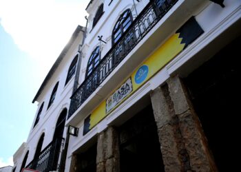 FGM 40+ Fundação Gregório de Mattos promove desfile literário inédito e reabre Casa do Benin durante a Flipelô 2026