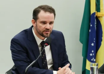 Durigan: dívida do Brasil é menor do que a de grandes economias