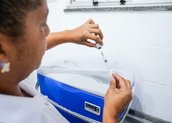Vacinação contra dengue é disponibilizada nas unidades de saúde de Camaçari