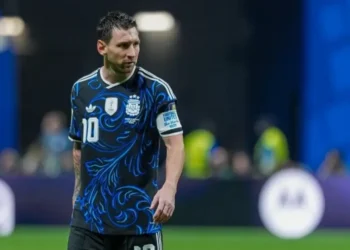 “Sentíamos que eles não queriam mais jogar”, dispara Messi após classificação contra a Inglaterra na Copa