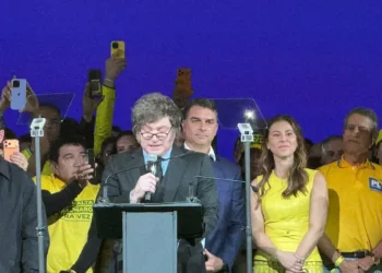 Após ofensas de Milei a Lula, Itamaraty chama embaixador para consulta
