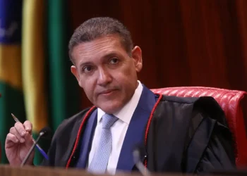 TSE terá outra reunião com embaixadores para explicar urna eletrônica