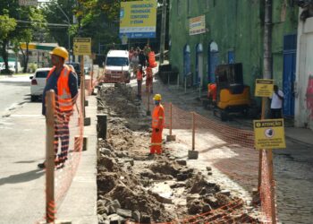 Prefeitura de Salvador inicia obras de requalificação do calçadão da Avenida Contorno