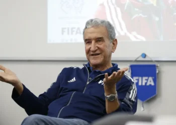 Parreira apresenta melhora e pode deixar UTI até o final de semana