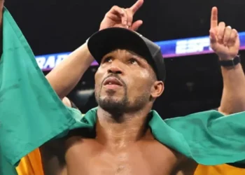 Após confirmação do peso, Robson Conceição disputa título mundial da IBF neste sábado
