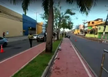 Av. Dorival Caymmi: casal morre em acidente; testemunhas alegam suposto assalto