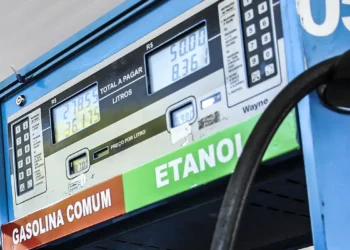 Conselho eleva de 30% para 32% teor de etanol na gasolina por 180 dias