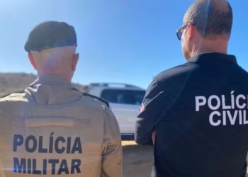 Alagoinhas: homem é morto em confronto com a polícia após atacar a família com machado