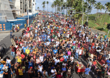 Marcha para Jesus volta a reunir milhares de cristãos na orla de Salvador
