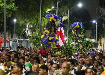 Volta da Cabocla e show de Mariene de Castro levam multidão às ruas neste sábado (4) em celebração do 2 de Julho