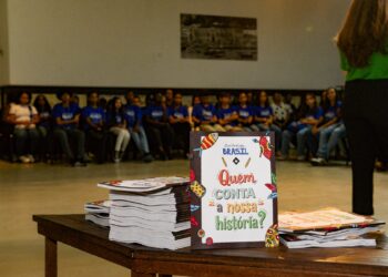 Projeto anuncia nesta quinta-feira (20) estudantes da rede municipal selecionados para intercâmbio em Portugal