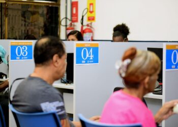 Marcação de exames e consultas é o serviço mais procurado nas Prefeituras-Bairro, com quase 255 mil atendimentos no ano